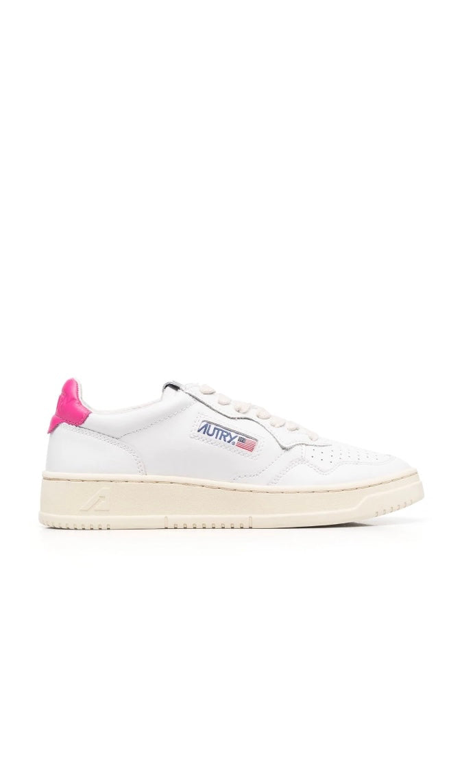 Autry Medalist Low Sneaker In Leather White/Bubble