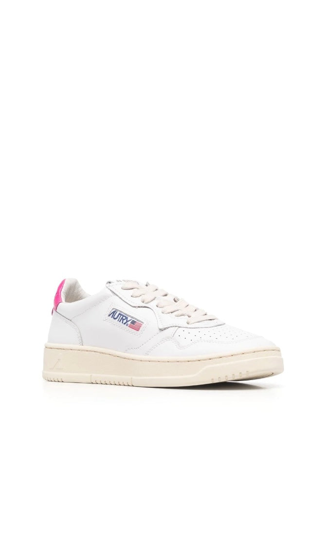 Autry Medalist Low Sneaker In Leather White/Bubble